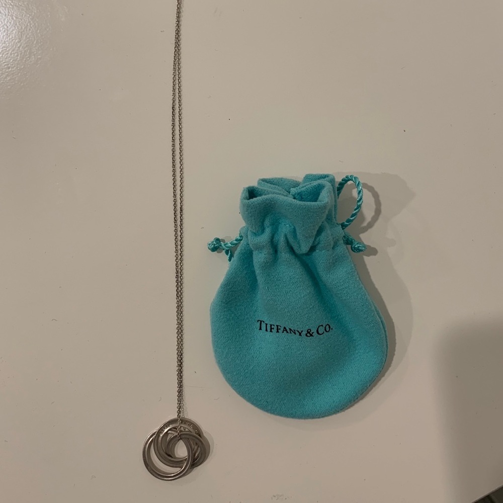 Tiffany Interlocking 3 Circle Necklace